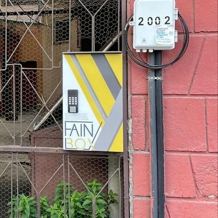 Modern Studio At Unirii 布加勒斯特 外观 照片